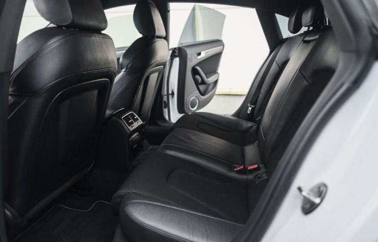 Osta kasutatud Audi A5 2011 värv valge Tallinnas