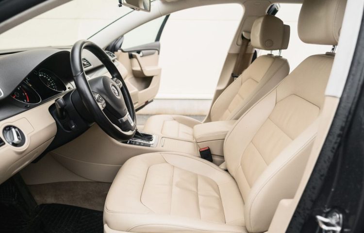 Osta kasutatud Volkswagen Passat 2011 värv tumehall Tallinnas