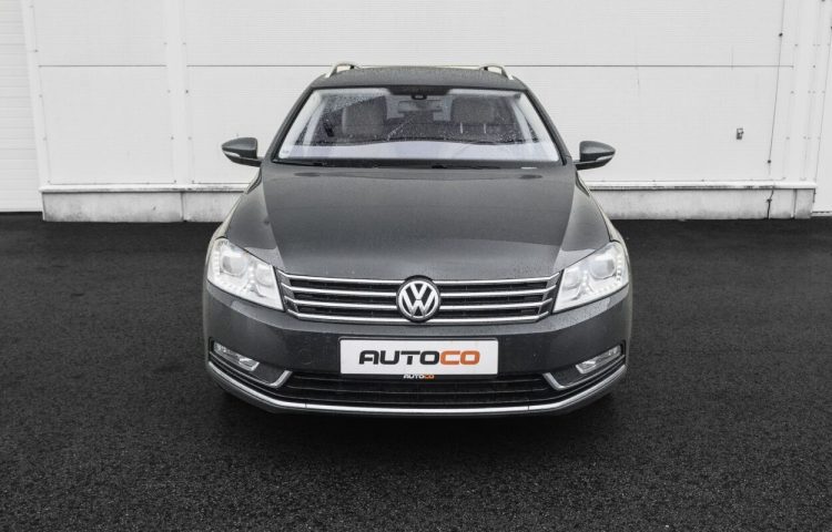 Osta kasutatud Volkswagen Passat 2011 värv tumehall Tallinnas