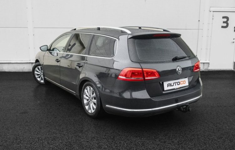 Osta kasutatud Volkswagen Passat 2011 värv tumehall Tallinnas