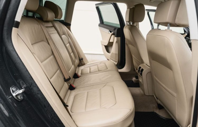 Osta kasutatud Volkswagen Passat 2011 värv tumehall Tallinnas