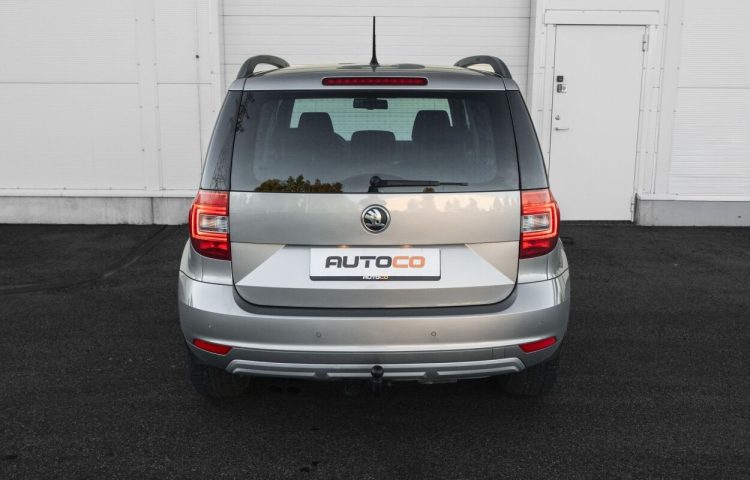 Osta kasutatud Skoda Yeti 2014 värv beež Tallinnas