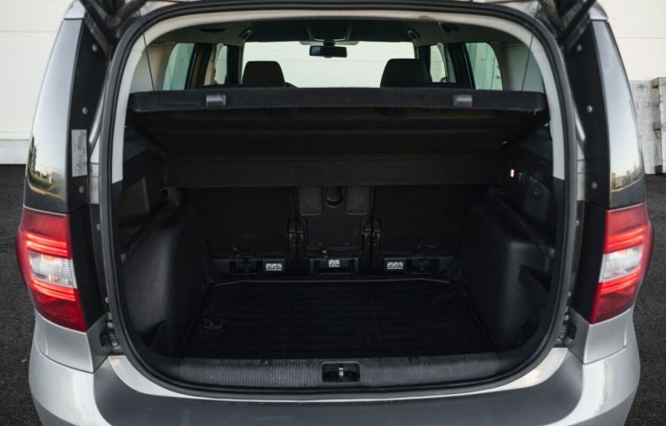 Osta kasutatud Skoda Yeti 2014 värv beež Tallinnas