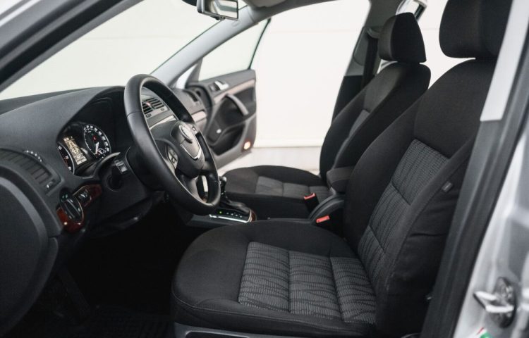Osta kasutatud Skoda Octavia 2011 värv hõbedane Tallinnas