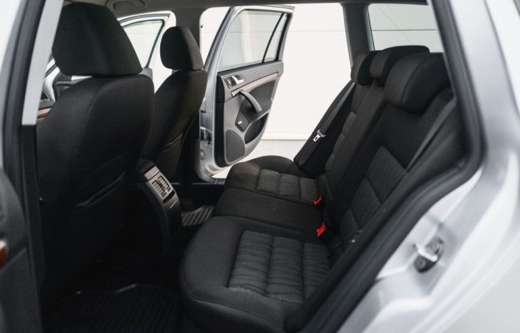Osta kasutatud Skoda Octavia 2011 värv hõbedane Tallinnas