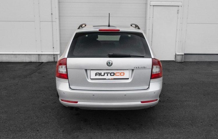 Osta kasutatud Skoda Octavia 2011 värv hõbedane Tallinnas