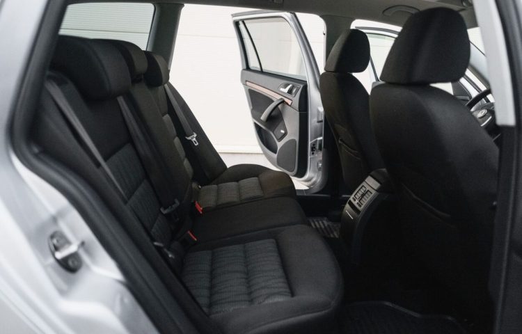 Osta kasutatud Skoda Octavia 2011 värv hõbedane Tallinnas