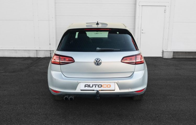 Osta kasutatud Volkswagen Golf 2015 värv hõbedane Tallinnas