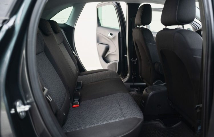 Osta kasutatud Opel Crossland X 2017 värv tumehall Tallinnas
