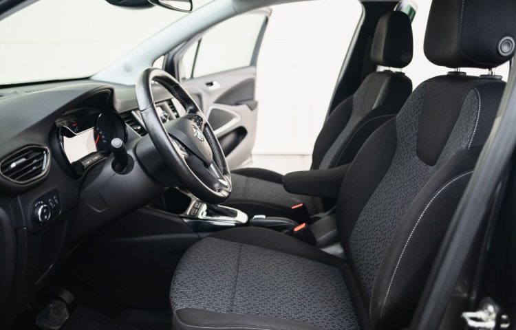 Osta kasutatud Opel Crossland X 2017 värv tumehall Tallinnas