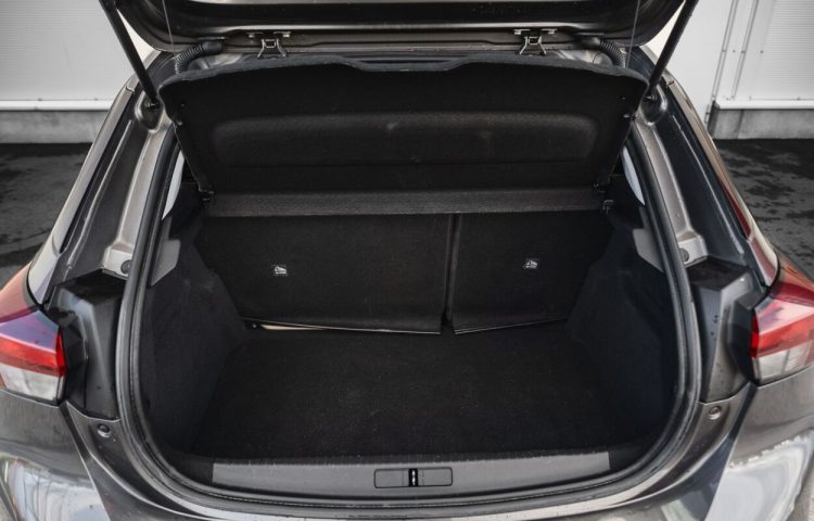 Osta kasutatud Opel Corsa Edition 2020 värv tumehall Tallinnas