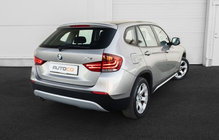 Osta kasutatud BMW X1 xDrive18d 2011 värv helehall Tallinnas