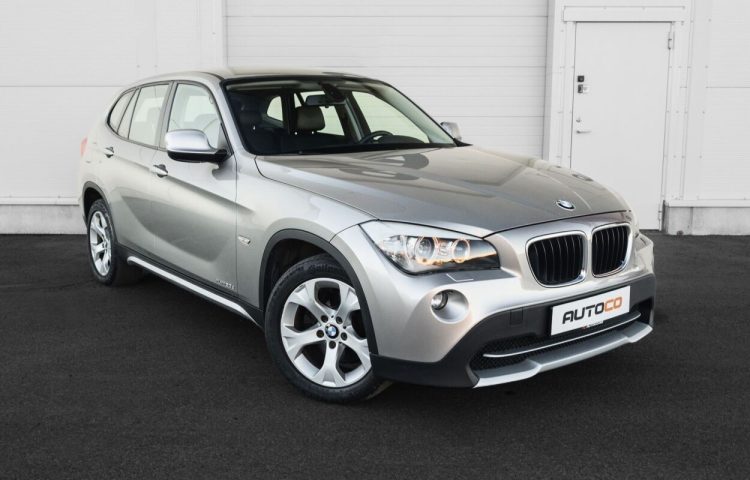 Osta kasutatud BMW X1 xDrive18d 2011 värv helehall Tallinnas