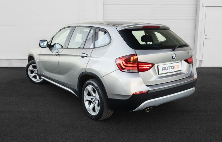 Osta kasutatud BMW X1 xDrive18d 2011 värv helehall Tallinnas