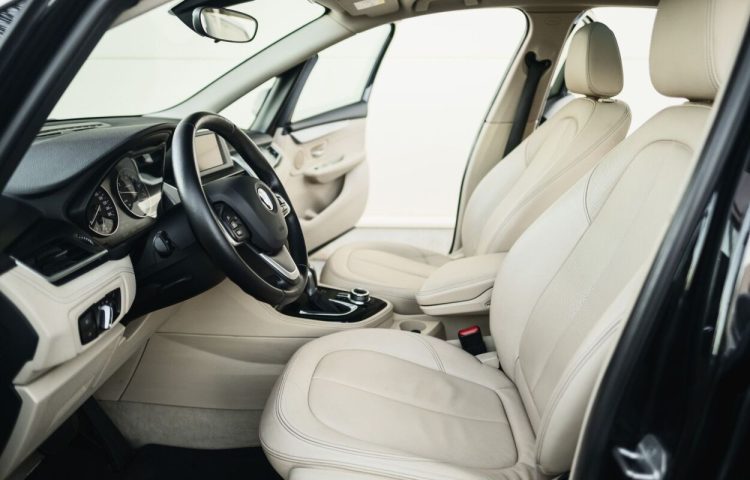 Osta kasutatud BMW 225 xe iPerformance Luxury Line 2016 värv must Tallinnas