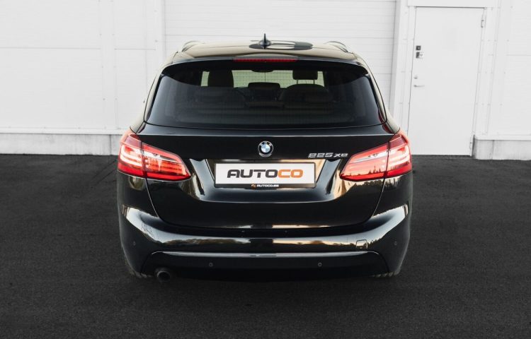Osta kasutatud BMW 225 xe iPerformance Luxury Line 2016 värv must Tallinnas