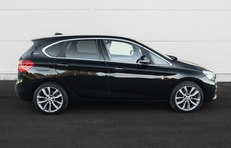 Osta kasutatud BMW 225 xe iPerformance Luxury Line 2016 värv must Tallinnas