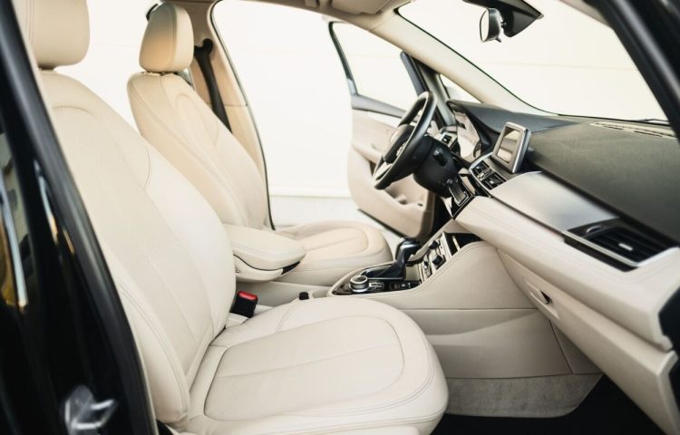 Osta kasutatud BMW 225 xe iPerformance Luxury Line 2016 värv must Tallinnas