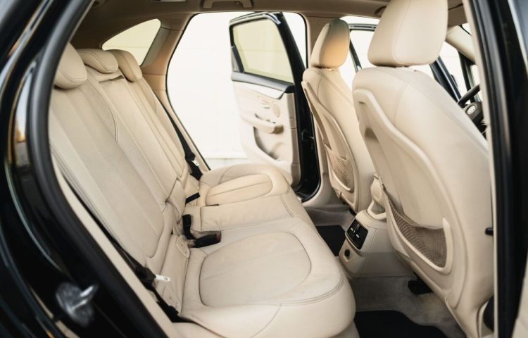 Osta kasutatud BMW 225 xe iPerformance Luxury Line 2016 värv must Tallinnas