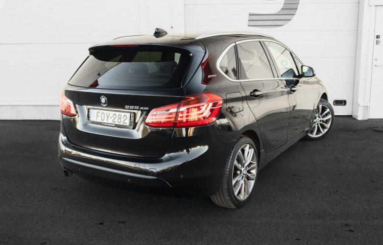 Osta kasutatud BMW 225 xe iPerformance Luxury Line 2016 värv must Tallinnas