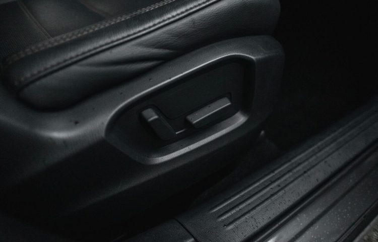 Osta kasutatud Mazda CX-5 Exclusive-Line AWD 2017 värv tumehall Tallinnas