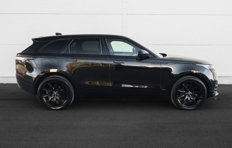 Osta kasutatud Land Rover Range Rover Velar D240 R-Dynamic HSE 2021 värv must Tallinnas