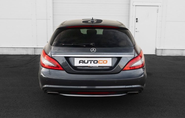 Osta kasutatud Mercedes-Benz CLS 500 4MATIC Shooting Brake AMG 2013 värv tumehall Tallinnas