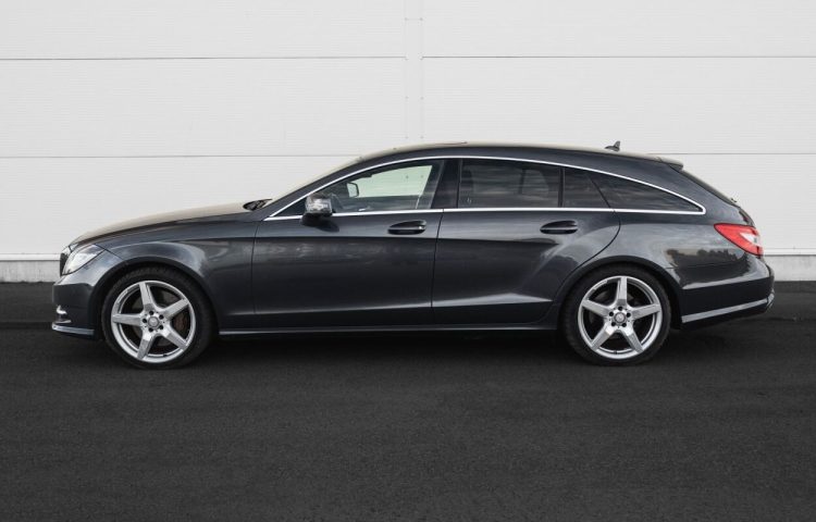 Osta kasutatud Mercedes-Benz CLS 500 4MATIC Shooting Brake AMG 2013 värv tumehall Tallinnas