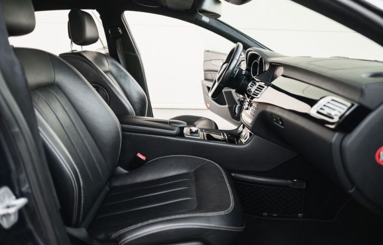 Osta kasutatud Mercedes-Benz CLS 500 4MATIC Shooting Brake AMG 2013 värv tumehall Tallinnas